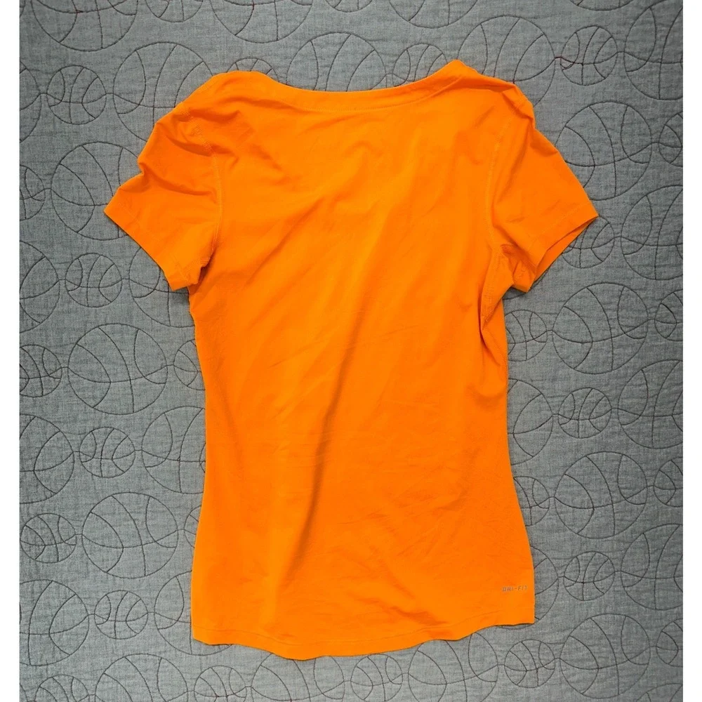 Nike Pro T-Shirt Orange Dri-FIT Core V-Neck / Womens Medium 589370-800